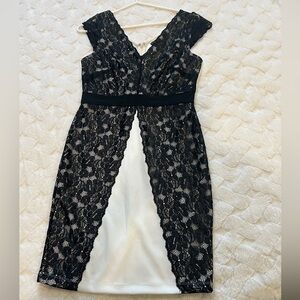 Black and White sleeveless lace overlay Venus Cocktail Dress in small